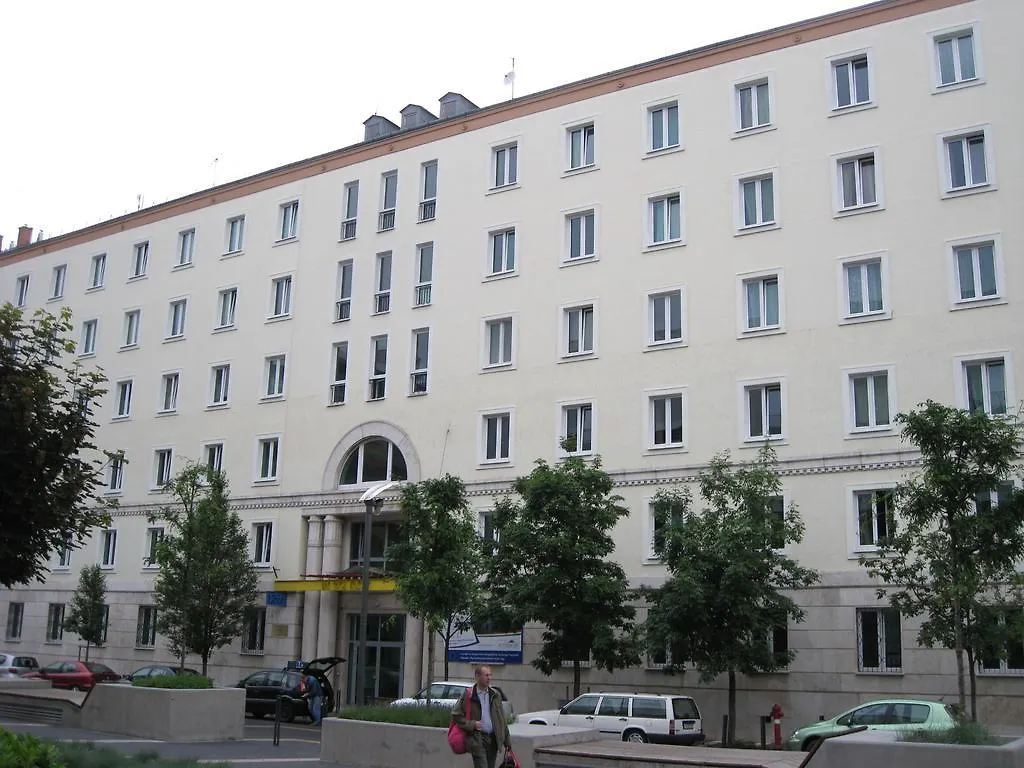 City Hostel Flora Budapest